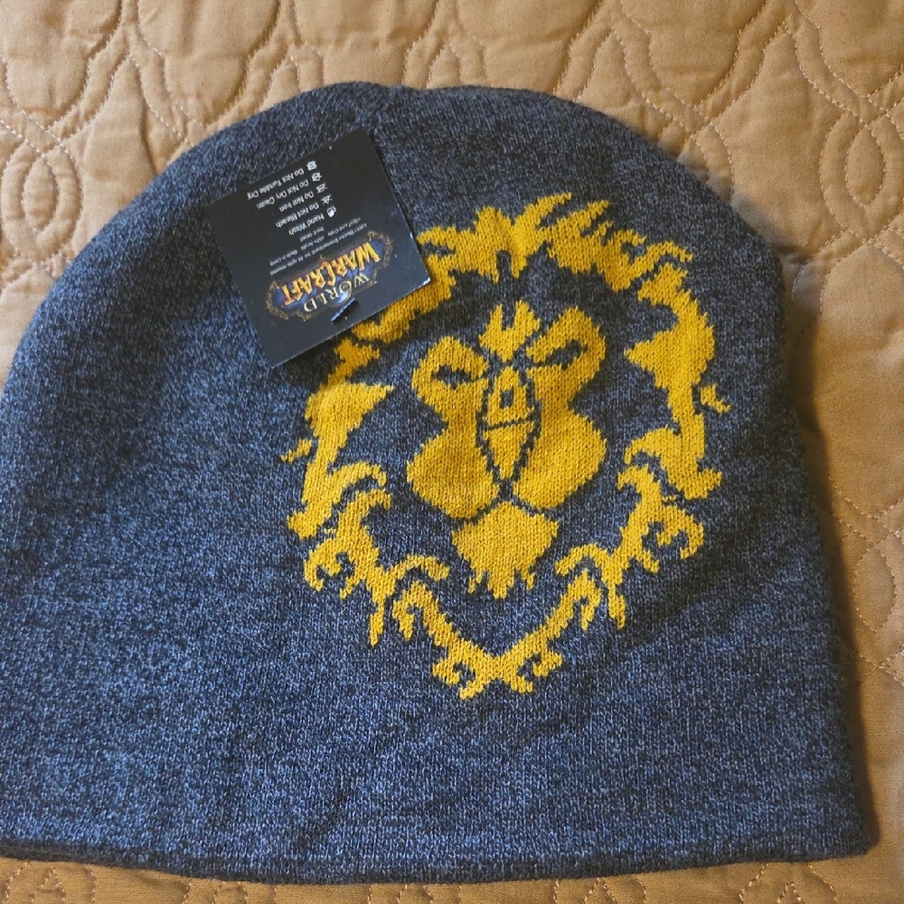 Loot Crate World of Warcraft Reversible Beanie - Gray and Yellow